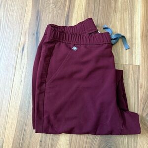 Figs Tansen Joggers - M - Burgundy